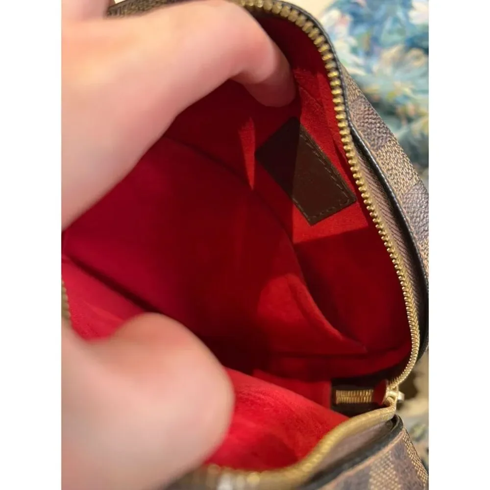 Louis Vuitton Women Pre-Loved Bag Very Good Condition